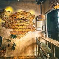 🇲🇾 Step Into Elegance at Cantek Sekali Café – Beauty in Every Bite!
