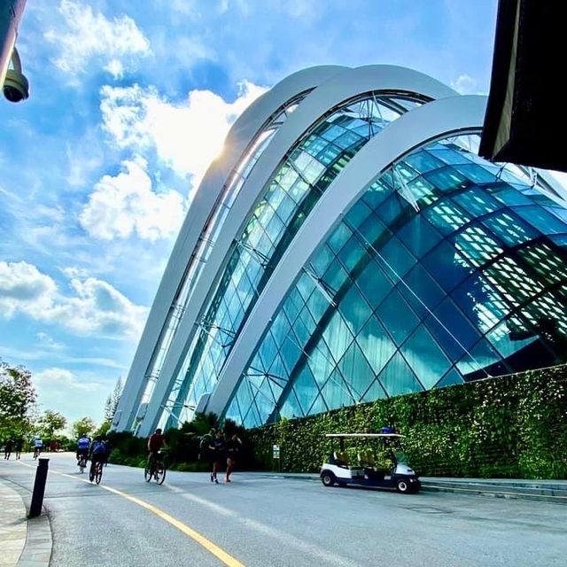 Iconic view of Marina Bay in Singapore 