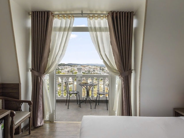 A Cozy Stay at New Life Hotel Da Lat
