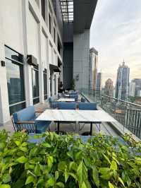 🥂 Sky view Bar
