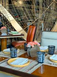 Waterside, Stylish American Restobar in Solaire Resort