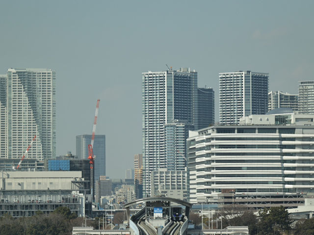 [東京散策] 欣賞東京灣摩登景色的臨海鐵道