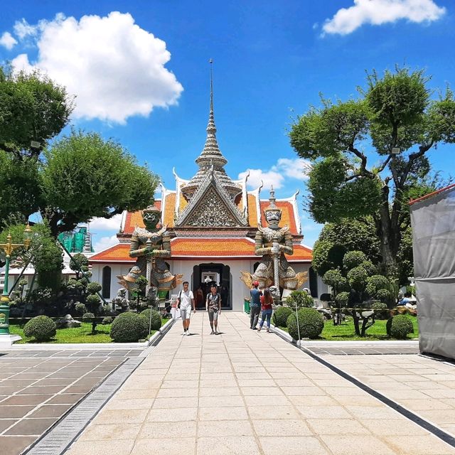 วัดประจำพระราชวัง กรุงธนบุรี