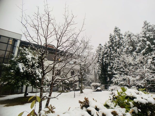 日本🇯🇵岐阜高山市 - 穗高莊山之飯店 跟著我ㄧ起去泡湯吧！