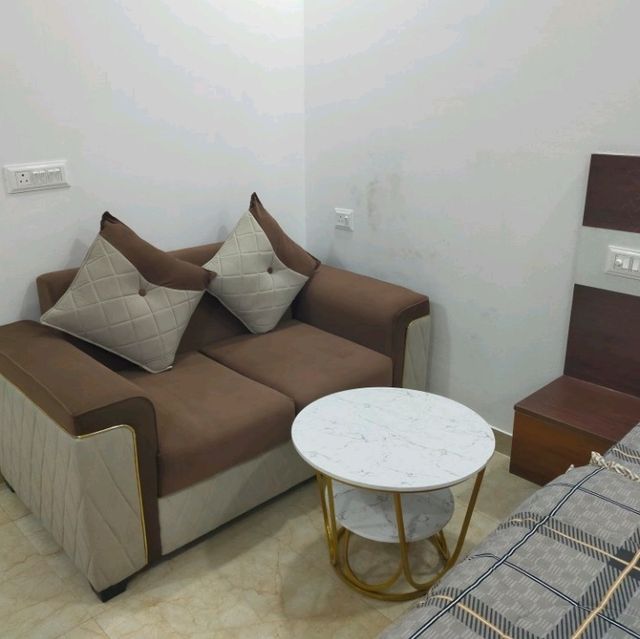 Fully Furnished Luxurious Studio Apartment in Gaur City Centre Greater Noida West 