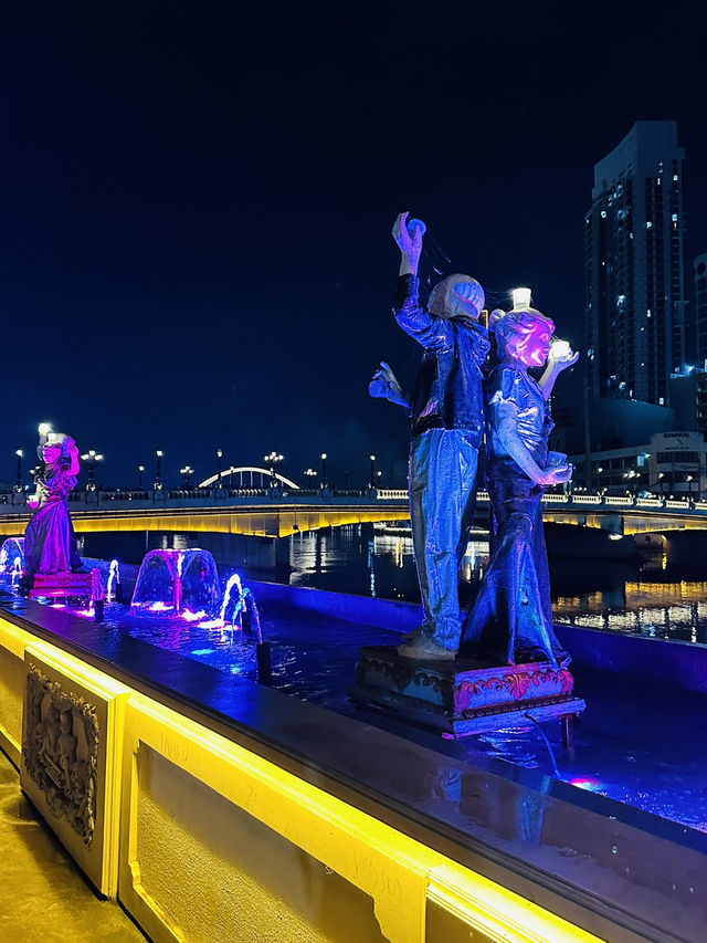 Downtown lovers' esplanade 