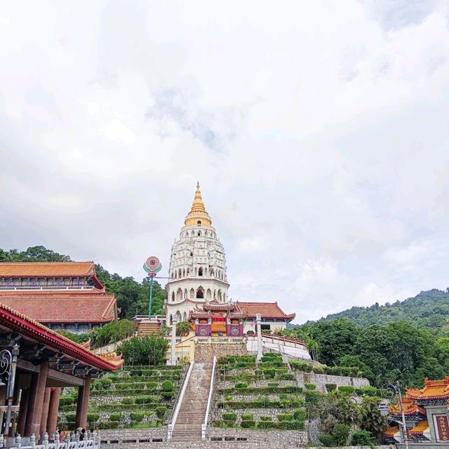 ไหว้พระวัดเขาเต่า kek lok si temple