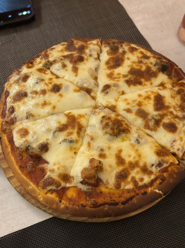"Kunaa cafe & bistro，慢慢享受美食"