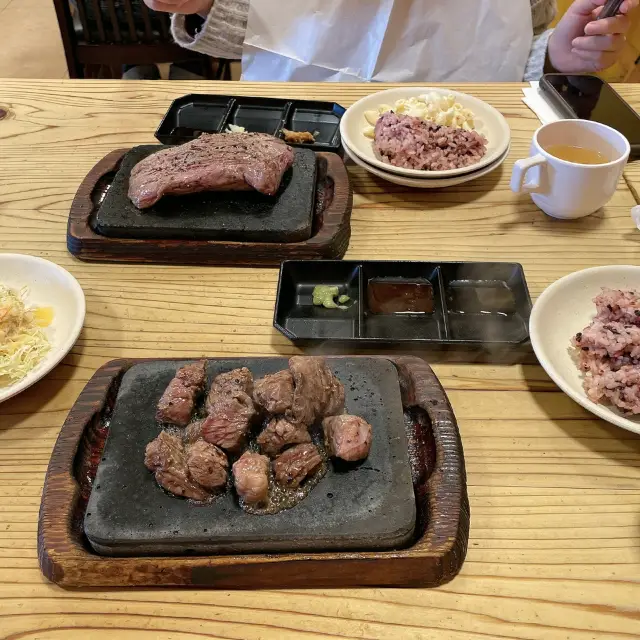 Okinawa Naha. Non-driving trip for two.