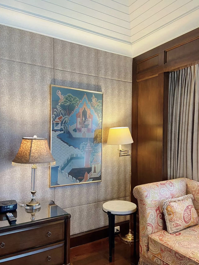 Anantara Siam Bangkok: A Luxurious Oasis in the Heart of the City