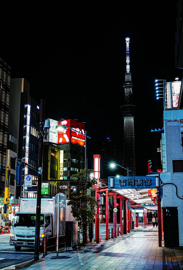 📍 夜晚的雷門 | 旅遊時刻 🌙