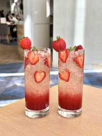 Strawberry scool life buffet🍓
