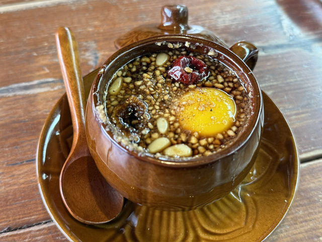 경주 황리단길의 숨은 보석, 양지다방에서 맛본 달콤한 추억