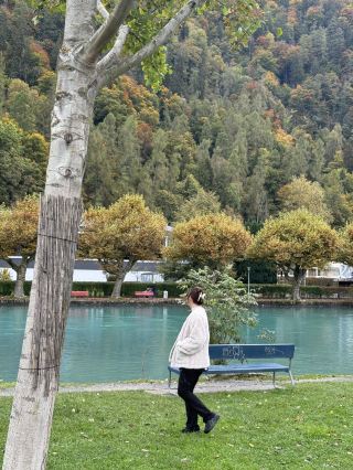瑞士🇨🇭被Tiffany Blue湖水包圍的小鎮🩵茵特拉肯Interlaken 