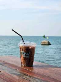 Tiny island cafe : Bangsaen 