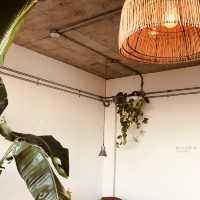 Cafe Mani: A Seaside Haven with Stunning Views and Cozy Chiang Mai Vibes