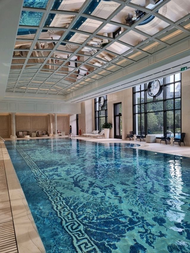 ❄️ 한겨울에도 우아하게! 그랜드 리스보아 팰리스 수영장 🏊‍♀️