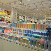 ชอปปิ้งสินค้าสุดคิ้วที่ Moshi Moshi