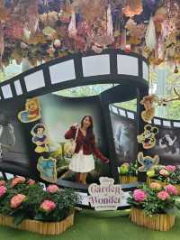 ชมดอกไม้สุดอลังการที่ The Floral Fantasy 🌸