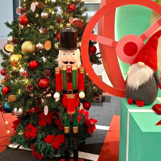 THROWBACK CHRISTMAS FUN, SENDING WISHES TO SANTA