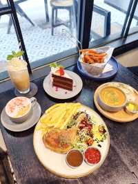 上環法式黑白簡約風格Cafe☕️