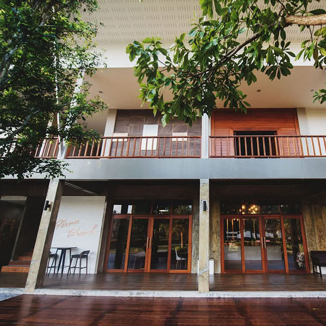 Nana Beach Resort 
