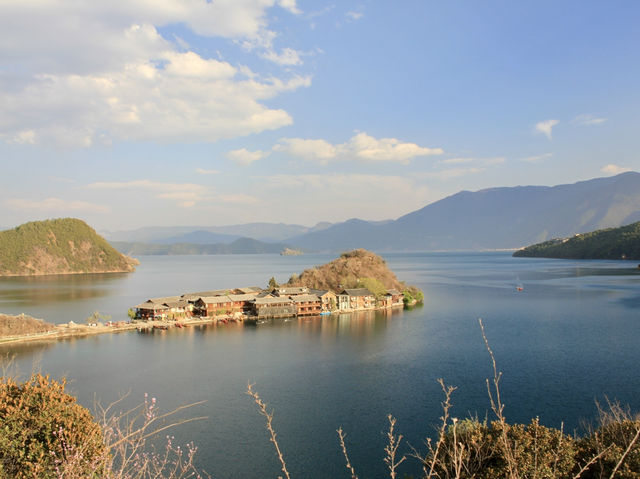 Choosing Serenity: Lugu Lake and the Timeless Charm of Li Ge Peninsula