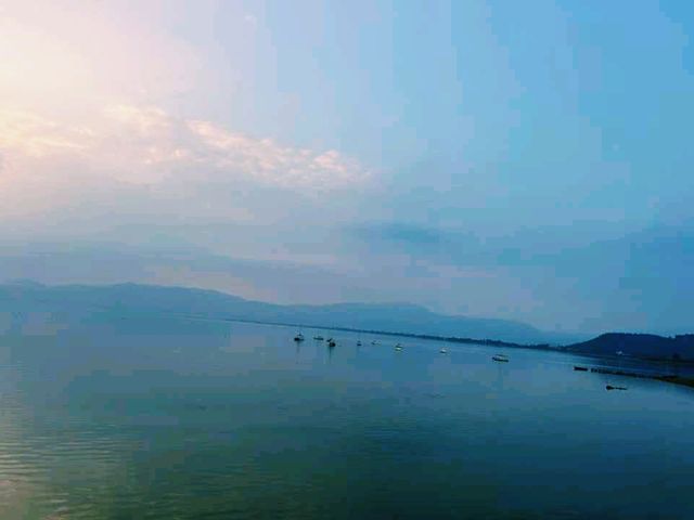 中國雲南玉溪市著名景點撫仙湖旅行攻略，適合打卡拍照📸