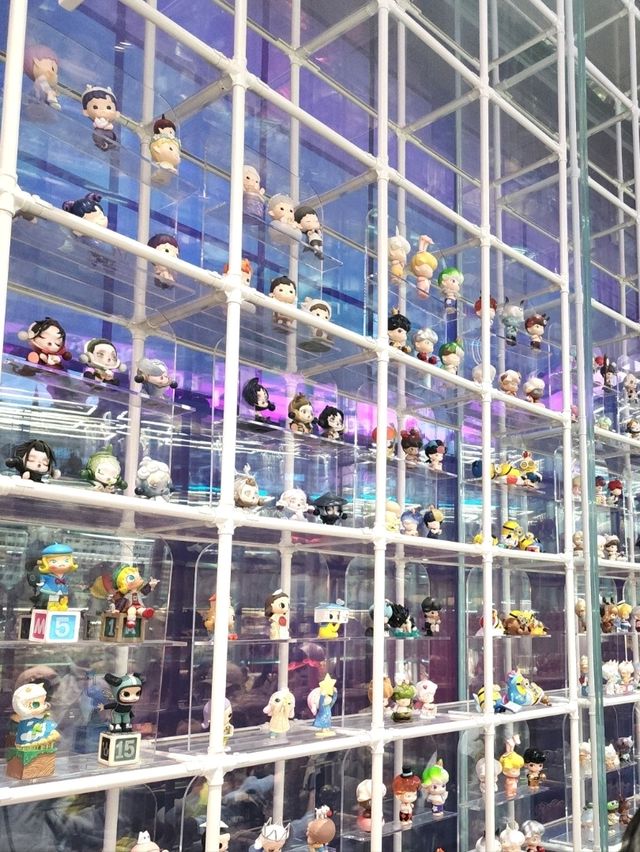 POP MART เซี่ยงไฮ้สวรรค์ของคนรัก Art toy