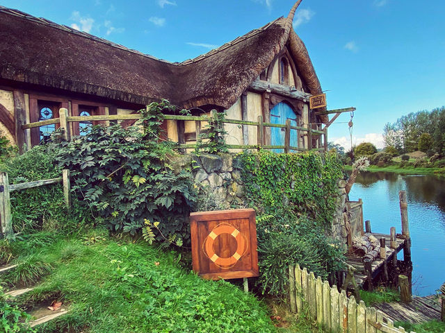 Hobbiton Movie Set guided bus tour