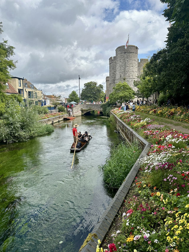 เดินเล่นใน Westgate Gardens,England 