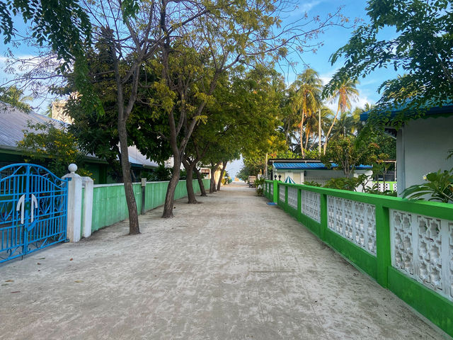 Fulidhoo - the best island for budget travel in Maldives 🇲🇻
