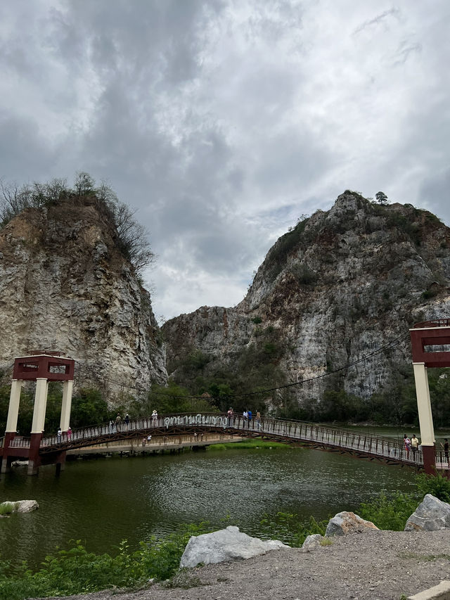 เที่ยวชมธรรมชาติราชบุรี อุทยานหินเขางู