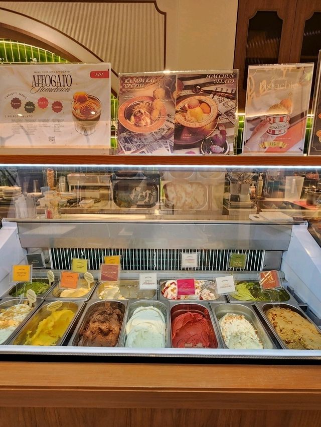 Hometown Gelato& Coffee Samyot