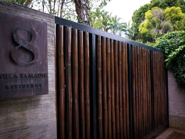 “Tropical Soul in the City: Villa Samaldi’s Secret Garden Retreat”