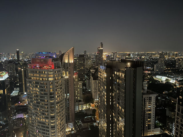 【Tichuca Rooftop Bar】 まるで空中ジャングル！“映え”の頂点、バンコクの人気ルーフトップバー