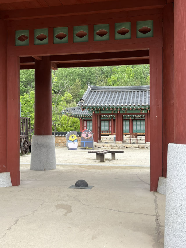 고즈넉한 벽화마을 여행지