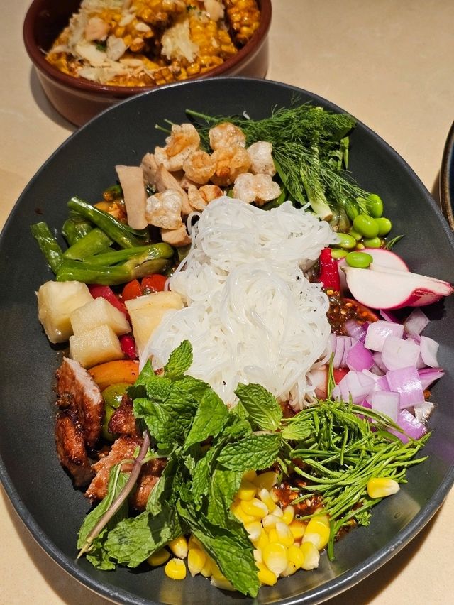 ร้านโอ๋กับจู๋ ปลูกผักเพราะรักแม่