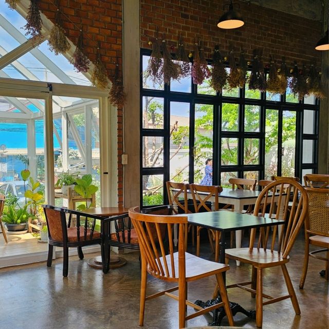 ARTISAN HOUSE 🏡 คาเฟ่ขอนแก่น
