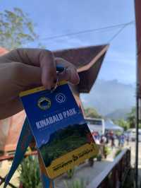 【Mt. Kinabalu：4095m 的自我對話】 ⛰️🚶‍♂️☀️💨