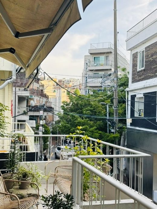 Hannam-dong Cafe Street: A Fresh Look at Seoul's Style Hub