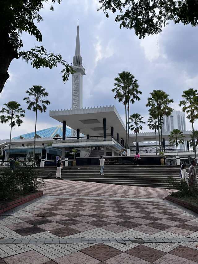 Day 3 KL Citywalk: A Majestic Visit to the National Mosque of Malaysia 