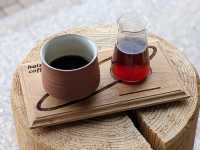 高山 | haiz coffee 宮川朝市對面的文青工業風河景咖啡