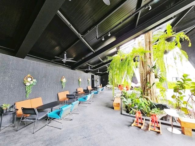 Wisp Cafe Rayong การออกแบบที่เน้นความเรียบง่าย ลอฟ