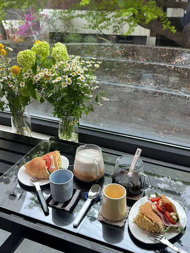 💌연남동 카페 / 흰그루