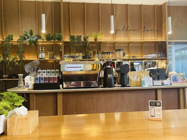 คาเฟ่ชิลๆ ในอารีย์ ที่อยากบอกต่อ – Yellow Lane Caf