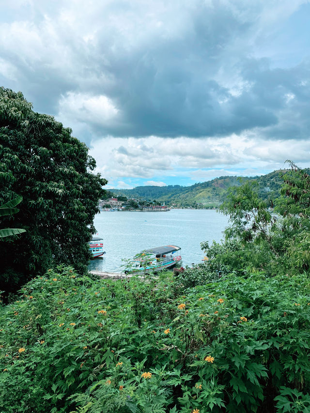 Toba Parapat Lighthouse: A Scenic Icon Above Lake Toba