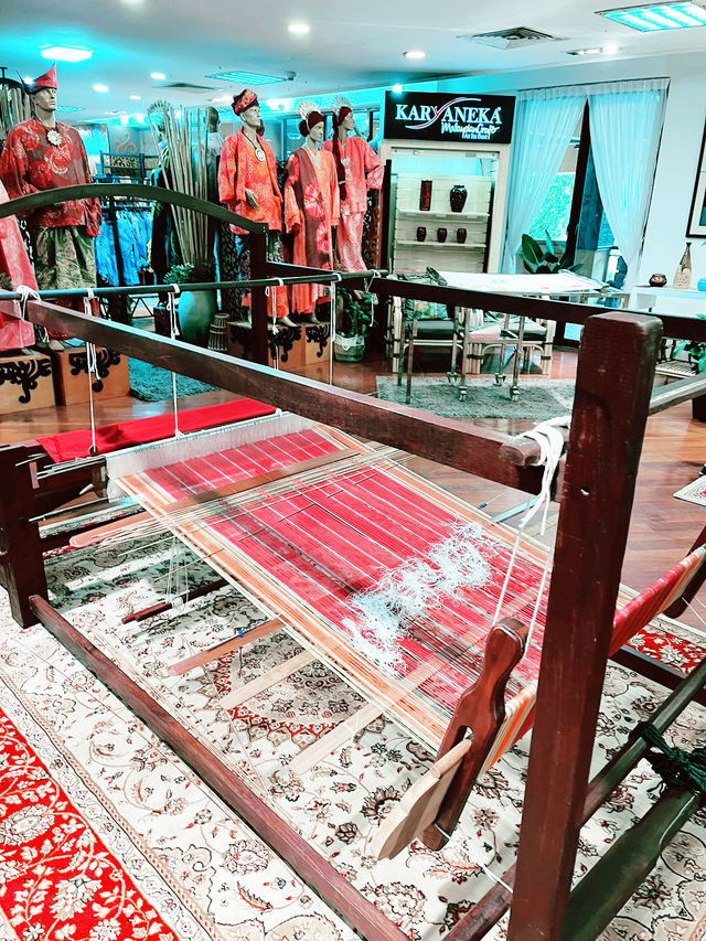 “Craft Museum KL is Free: Must-visit”