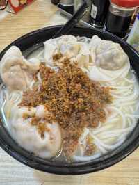 香港唯一麵家：唯一用蝦殼做的擔擔麵！