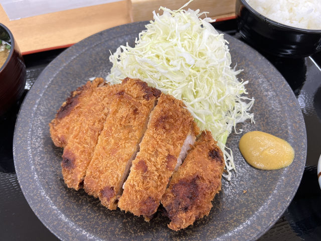 🚗 A Bustling Highway Break: Quick Lunch at Abukuma Kogen SA